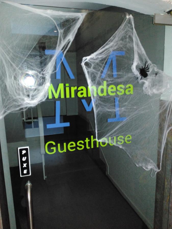 Mirandesa Guesthouse ปอร์โต ภายนอก รูปภาพ